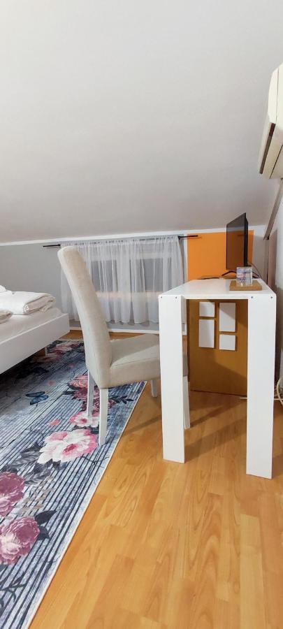 Villa Monera Apartments & Rooms & Free Garage โมสตาร์ ภายนอก รูปภาพ