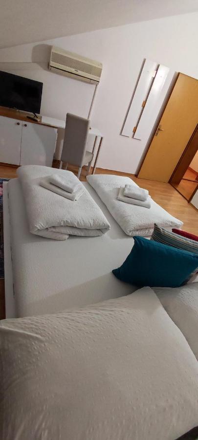 Villa Monera Apartments & Rooms & Free Garage โมสตาร์ ภายนอก รูปภาพ