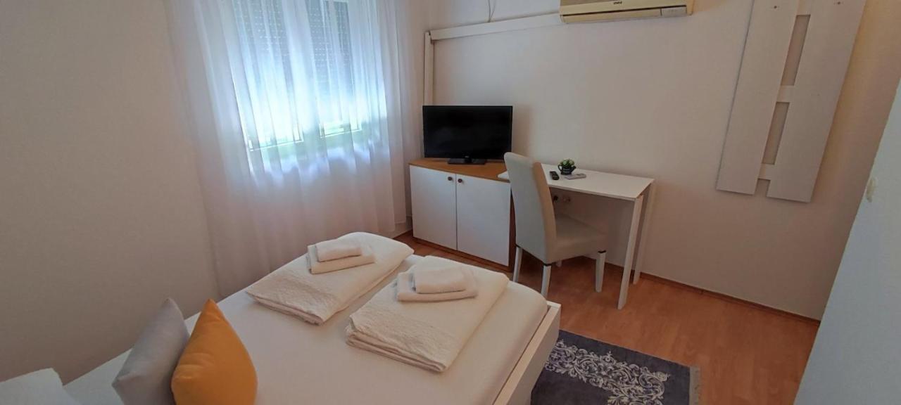 Villa Monera Apartments & Rooms & Free Garage โมสตาร์ ภายนอก รูปภาพ