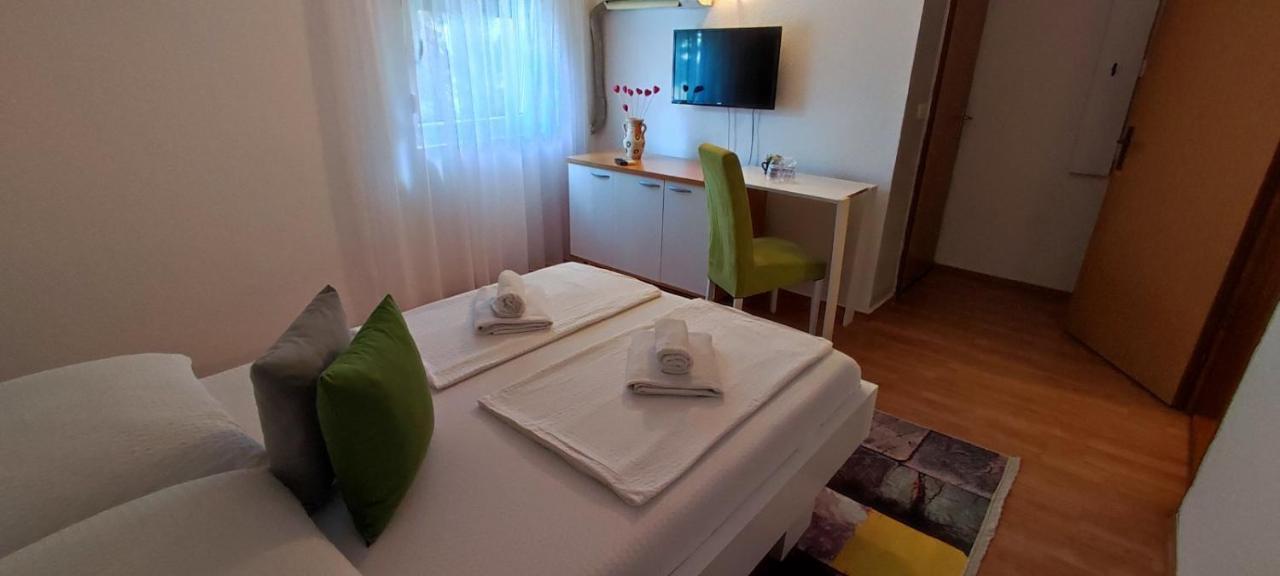 Villa Monera Apartments & Rooms & Free Garage โมสตาร์ ภายนอก รูปภาพ