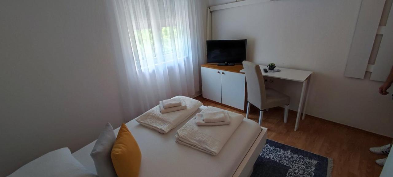 Villa Monera Apartments & Rooms & Free Garage โมสตาร์ ภายนอก รูปภาพ