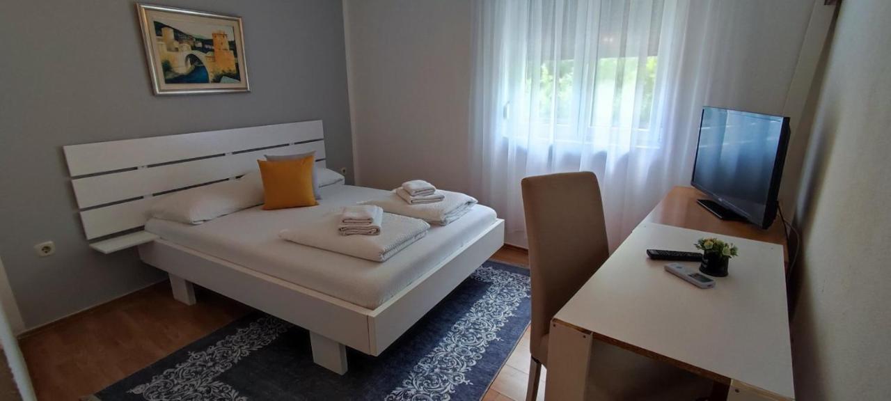 Villa Monera Apartments & Rooms & Free Garage โมสตาร์ ภายนอก รูปภาพ