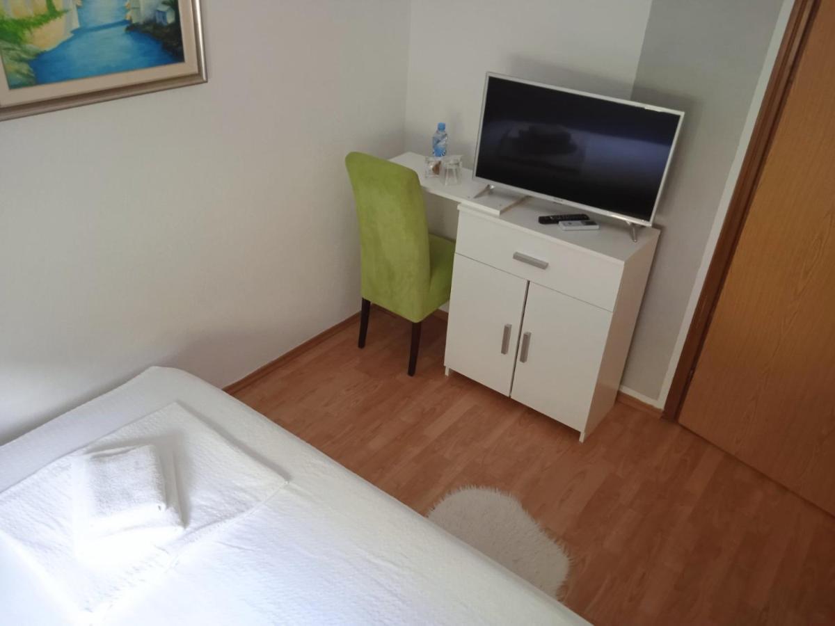 Villa Monera Apartments & Rooms & Free Garage โมสตาร์ ภายนอก รูปภาพ